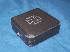 WW2 GERMAN IRON CROSS CASE.