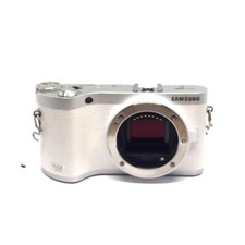 2013 Samsung NX300 SMART Camera Body Only - White