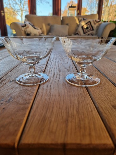 Pair vintage sundae - of,