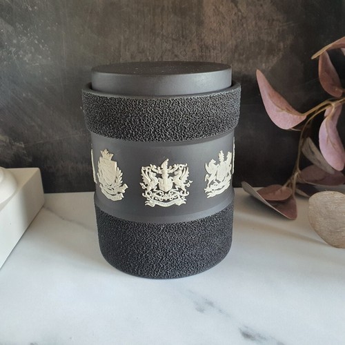Wedgwood black jasperware - black,
