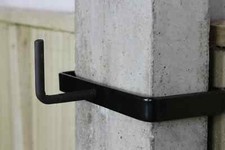 2x Concrete Post Clips Powder