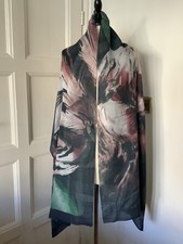 BNWOT TED BAKER LIGHTWEIGHT