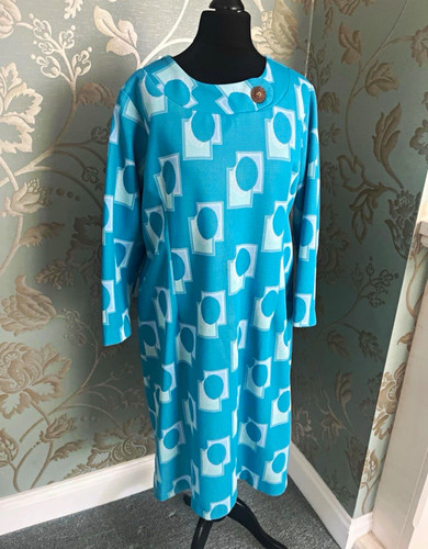 Vintage blue geometric shift - blue,