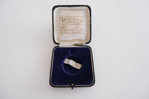 Empty black leather jewellery - empty,