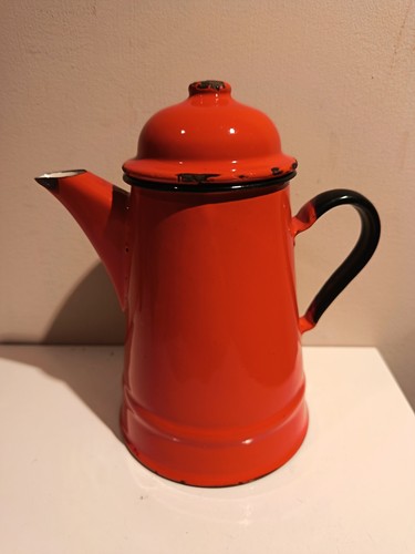 Vintage red enamel coffee - red,