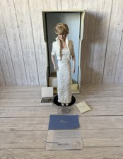 Franklin Mint Diana Princess Of Wales Porcelain Doll Tiara Stand Accessories