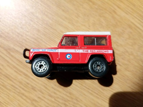Matchbox land rover defender - land,