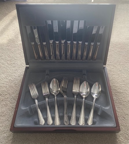 Viners vintage 33pc cutlery