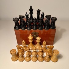 Vintage Chess Pieces Crown