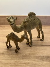 Early Learning Centre AAA Dromedary Camels x 2 - Adult & Calf