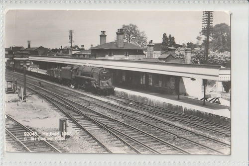 Hatfield railway station - hatfield,