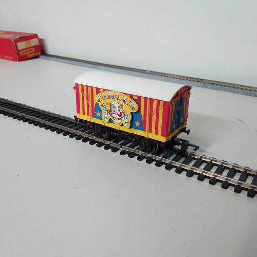 Hornby r9209 circus van - hornby, van'