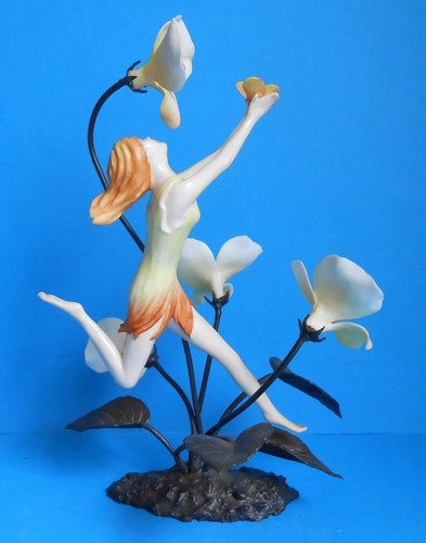Royal worcester porcelain - ~,