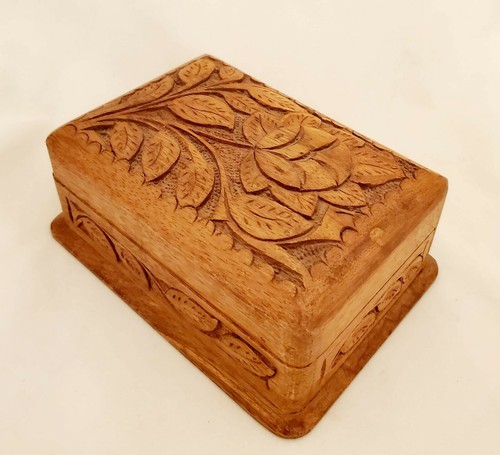 Carved wooden hinged - carved, dresser