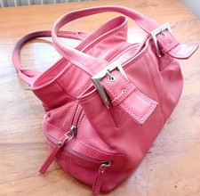 Clarks Coral Leather Handbag. Multi Zip Organiser.