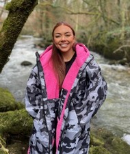 Jalapeño Premium Quality Changing Robe. Top quality Stay warm and Dry in Style