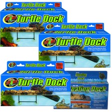 ZOOMED FLOATING TURTLE