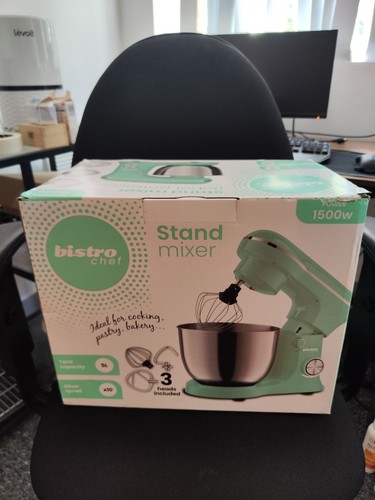 Bistro chef stand - chef,