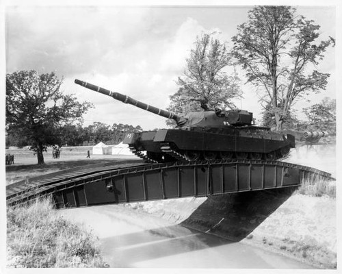 The chieftain tank 1950 old - tank,