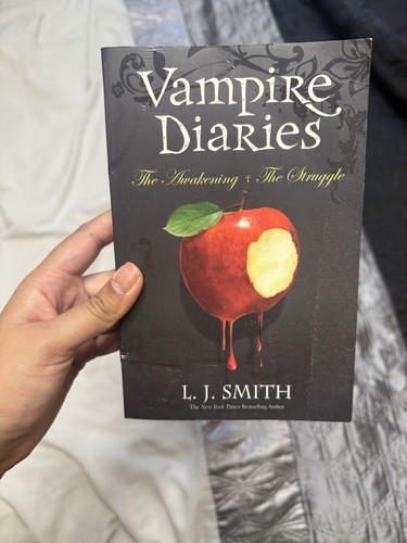 Smith vampire diaries - vampire,