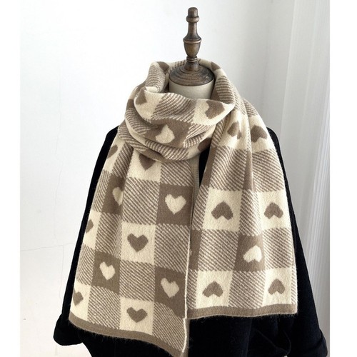 Knitted thermal scarf for