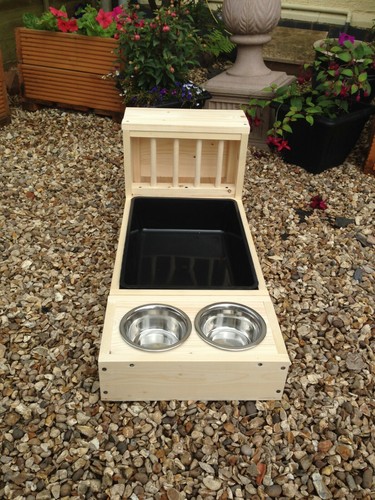 Rabbit hay feeder - feeder,