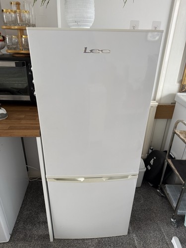 Lec fridge and - lec,