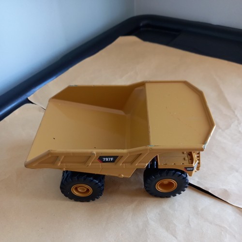 Caterpillar dump truck toy - truck,