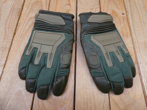 Gloves close combat - close, temperate
