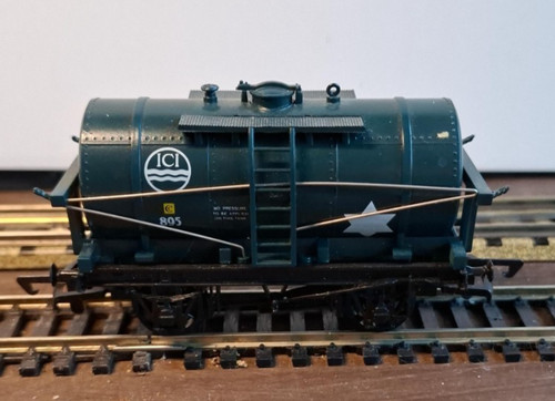 Dapol b137 ici tank - "ici", wagon