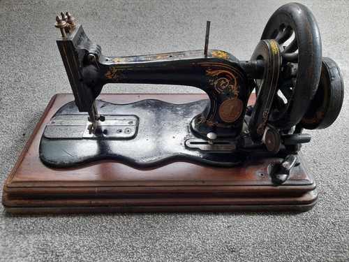 Singer 12k fiddle scallop - 12k,