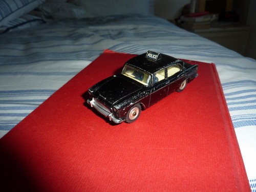 Dinky toys 256 - humber, hawk