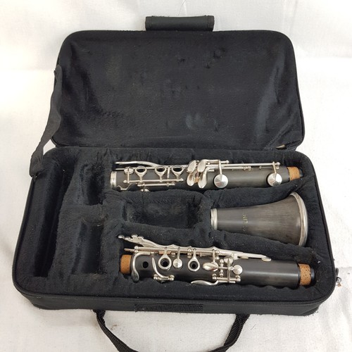 Lindo clarinet with - carry, case