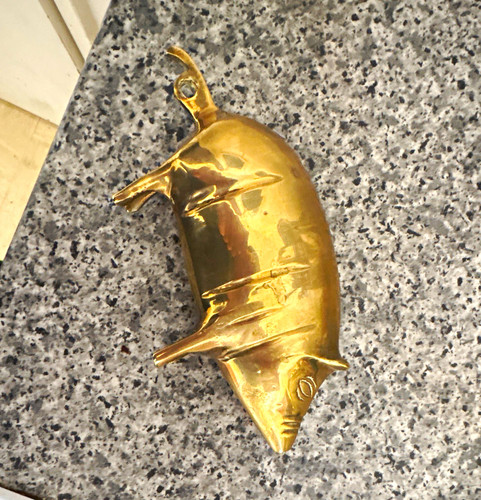 Brass pig figurine - figurine, statue