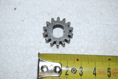 Starter motor pinion teeth - pinion, 14