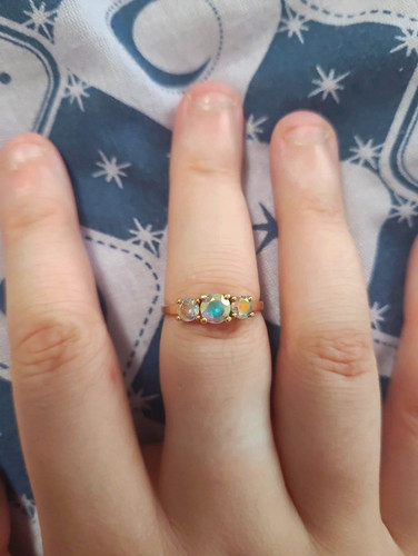 9ct yellow gold - gold, oval