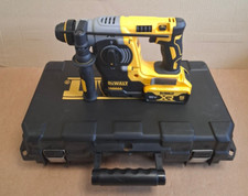 De-walt 18V XR Brushless SDS-Plus Hammer Drill (2 X 5 Ah Batteries 1 Charger)