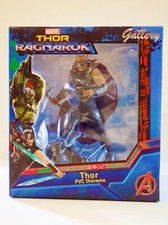 Thor Ragnarok Action Figure Statue - Diamond Select Gallery. Boxed