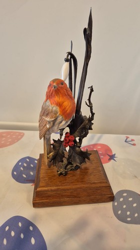 Leonardo resin painted robin - resin,