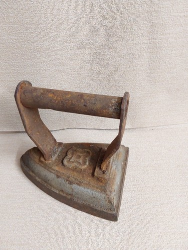 Antique cast iron flat - cast,