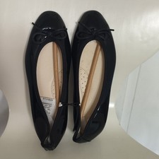 Women Trendy Pair Of Patent Leather Flat Shoes EU 37/ UK 4