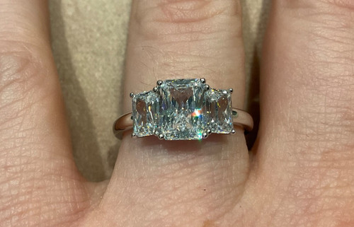 Carat lab created - 4.83, diamond
