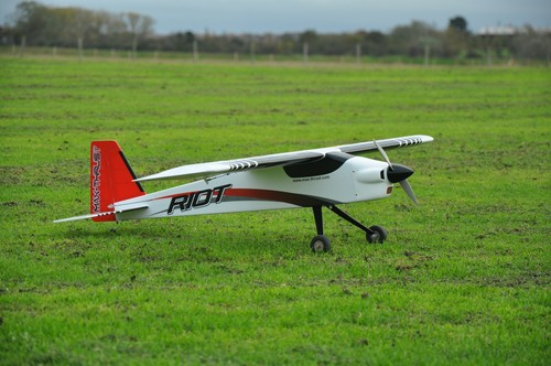 Max thrust riot - riot, balsa