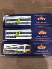 Bachmann 31-027 Class 166 3 Car DMU First Great Western Link - Boxed-