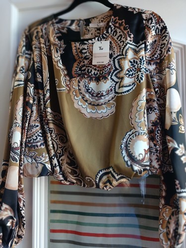 Bnwt top size - bnwt, tu
