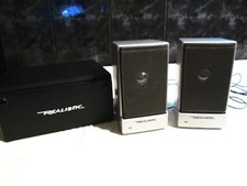 VINTAGE REALISTIC MINI PORTABLE AMPLIFIED SPEAKERS IN CASE 14CM HIGH