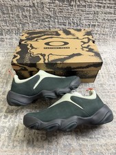 Size 8 - Oakley factory Team x