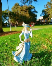  Royal Worcester  figurine