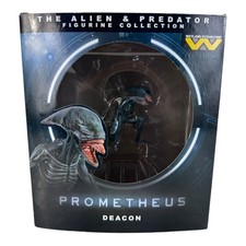 The Alien & Predator Figurine