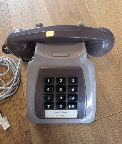 Vintage gpo telephone - 772, push